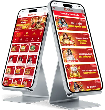 Nhân viên hỗ trợ khách hàng với tai nghe và nụ cười